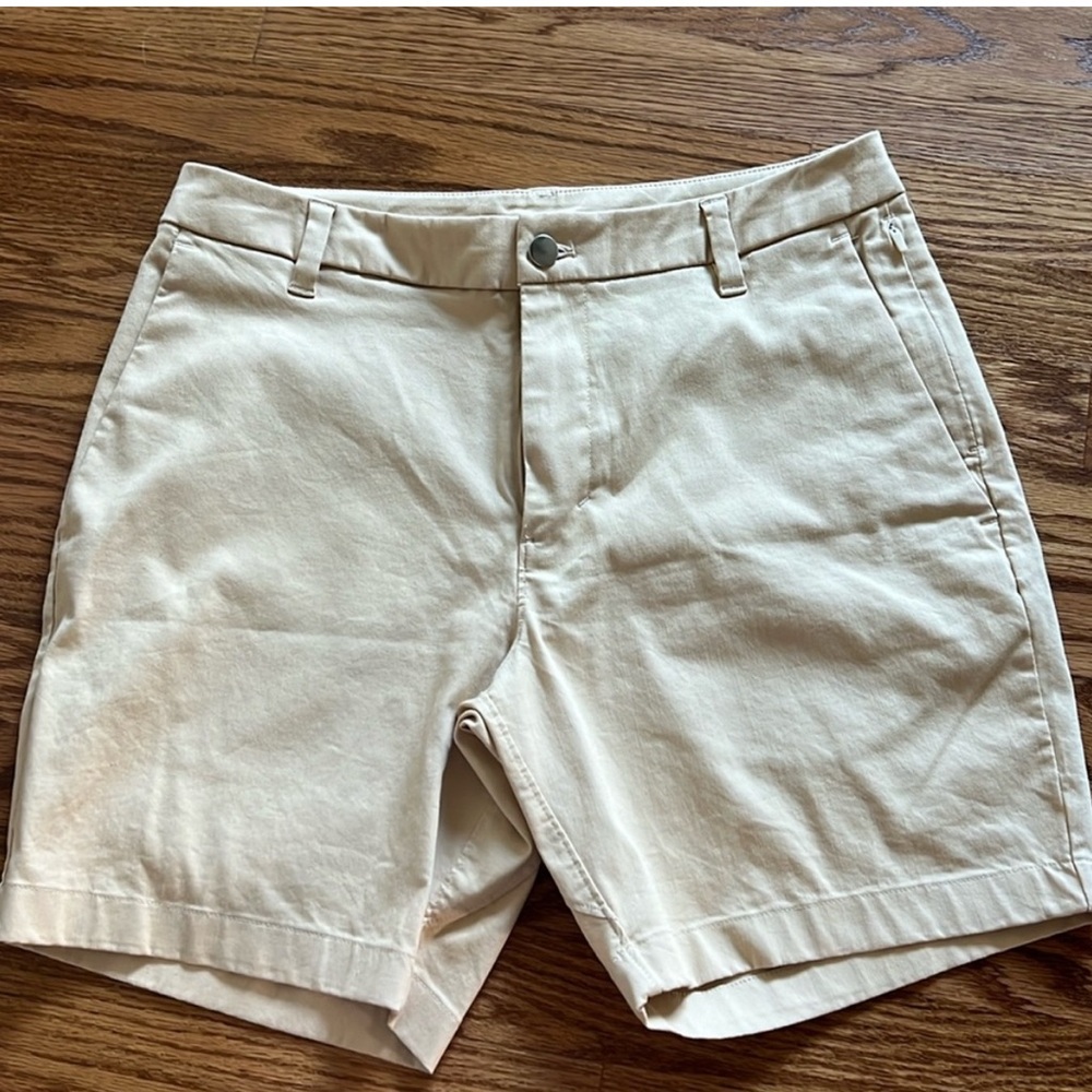 Lululemon Men’s Commission Classic Fit Short